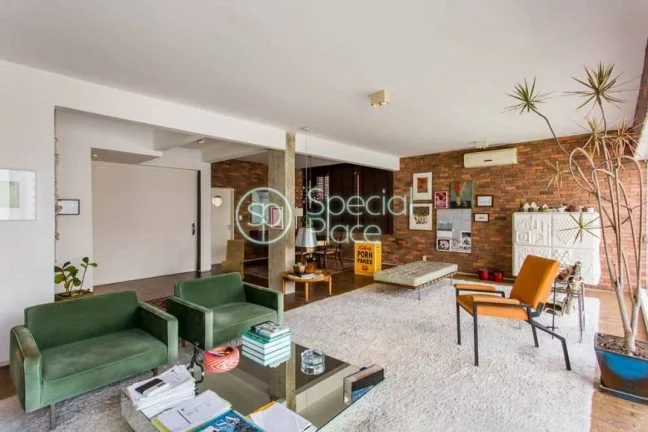 Imagem Excelente apartamento com 208m² no Jardim América. Amplo e ensolarado living com varanda, 03 dormi...