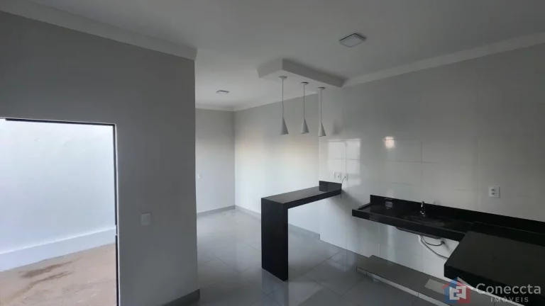 Imagem Casa à Venda no Bairro Barreiro – Patos de Minas | 2 Quartos (1 Suíte), R$250 mil