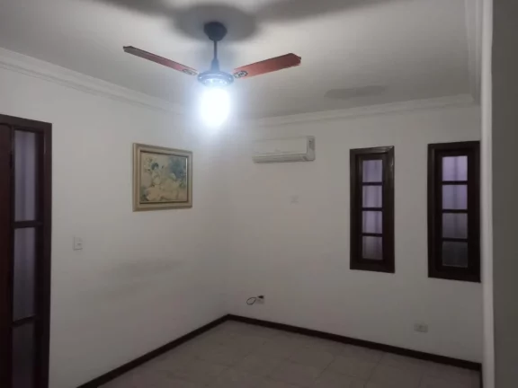 Imagem Casa com 4 quartos, 300m2, para locação em Lauro de Freitas, Centro