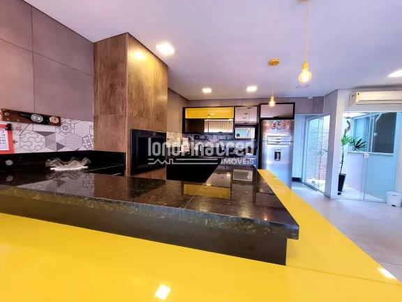 Imagem Excelente Casa no Jardim Coliseu com 3 Dormitórios (1 Suíte), 3 Vagas, 140m² de Construção em Terreno de 203m² – Aceita Financiamento! Aproveite!