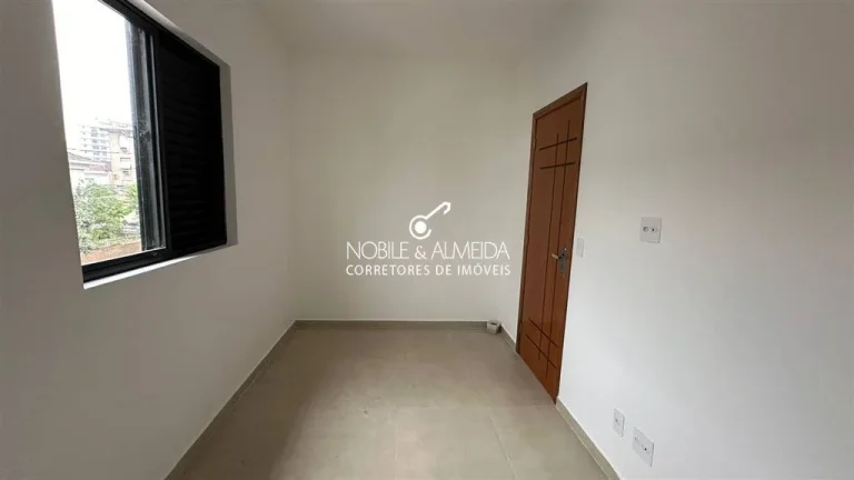 Imagem Fino acabamento, piscina e 2 vagas de garagem privativas.