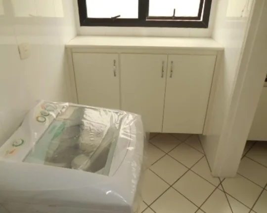 Imagem Apartamento à venda no Guarujá na Praia das Pitangueiras.