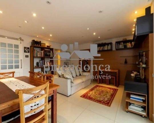 Imagem Apartamento totalmente reformado, living para 2 ambientes, terraço,3 dormitórios sendo 1 suíte, r...