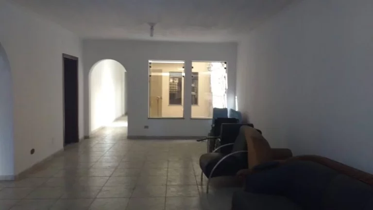 Imagem CASA A VENDA PARA USO OU DEMOLIÇÃO NO BAIRRO CAMPESTRE COM EDÍCULA - SANTO ANDRÉ