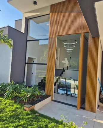 Imagem Casa com Piscina e espaço para viver.