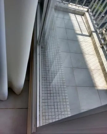 Imagem Apartamento à venda no Guarujá na Praia das Pitangueiras.