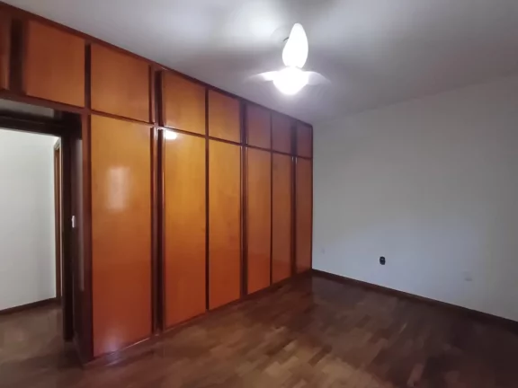 Imagem Casa de vila para venda em São Joaquim com 3 quartos, sendo 1 suíte, 191m2