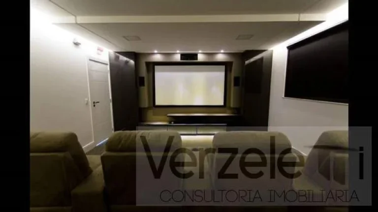Imagem Apartamento 4 ou + dormitórios para Venda em Balneário Camboriú / SC no bairro Centro
