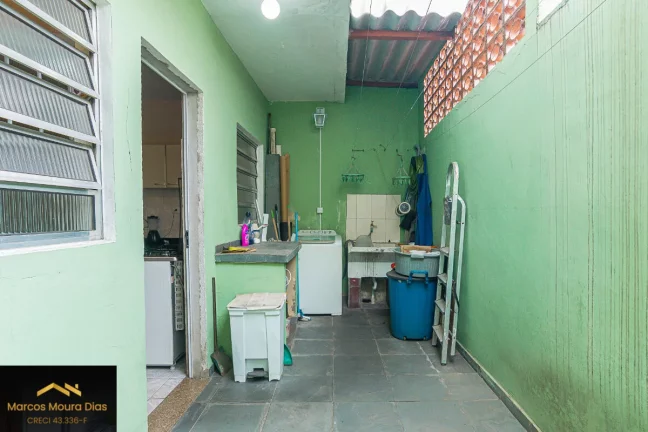 Imagem Casa Sobrado na Vila Dalva com 4 Dormitórios e 2 Vagas de Garagem, Oportunidade