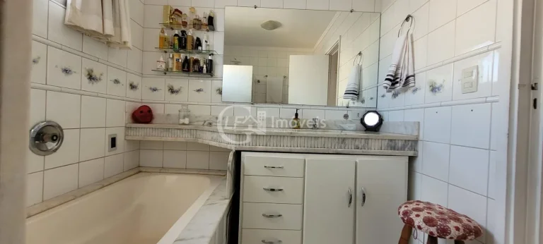 Imagem Espaçoso apartamento de luxo com 4 quartos e 2 suítes no coração de Campo Grande-MS - Centro!
