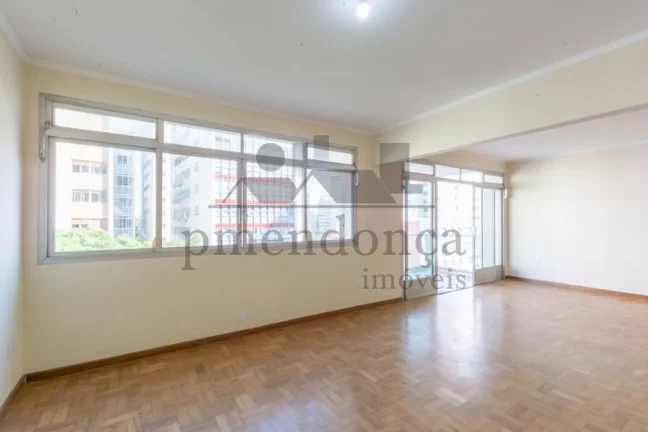 Imagem Apartamento na Rua Maranhão com 4 dormitórios (1 suíte) e 2 vagas, 220m2