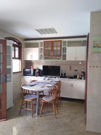 Imagem Casa Duplex para Venda em Rio de Janeiro, Jacarepaguá, 4 dormitórios, 4 suítes, 5 banheiros, 3 vagas