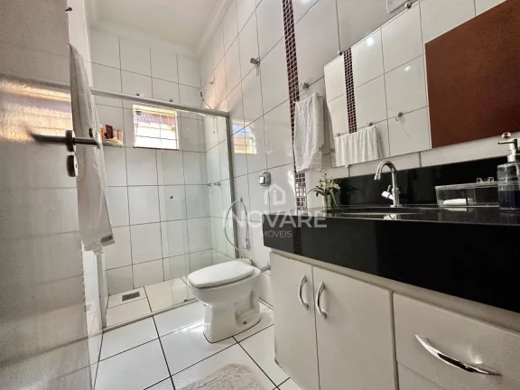 Imagem Casa com 3 dormitórios à venda, 260 m² por R$ 670.000,00 - Setor Social - Itumbiara/GO