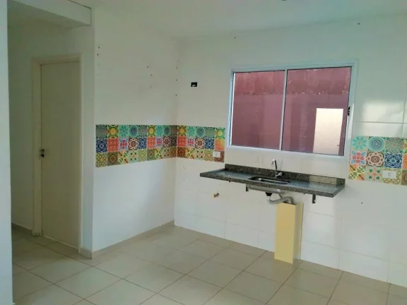 Imagem Sobrado com 2 dormitórios à venda, 65 m² por R$ 440.000,00 - Vila Colorado - Suzano/SP