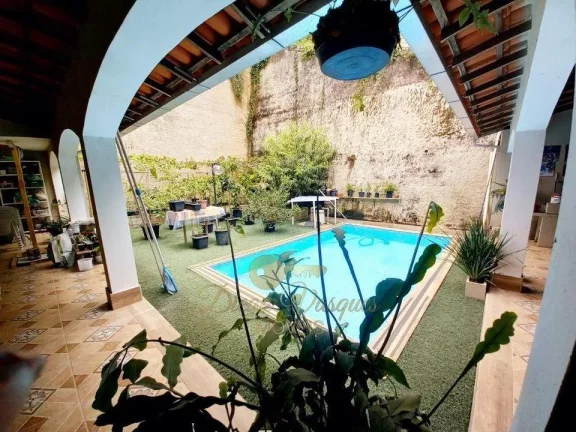 Imagem Casa para Venda em Teresópolis / RJ no bairro Várzea