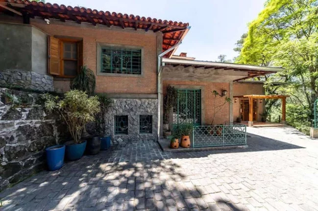 Imagem Cond Palos Verdes - 3 lotes (4.373m²) 6 dorm/4sts, reformada e modernizada