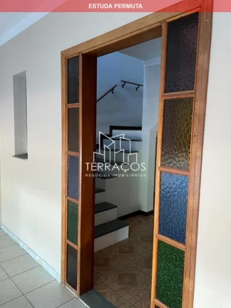 Imagem CONFORTÁVEL SOBRADO À VENDA NA VILA GALVÃO, EXCELENTE LOCALIZAÇÃO, JUNDIAÍ SP, PERMUTA