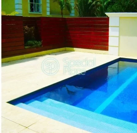 Imagem EXCELENTE CONDOMÍNIO COM 9 CASAS. GARAGEM SUBTERRÂNEA, MUITO VERDE E BASTANTE ACONCHEGANTE. CASA R...