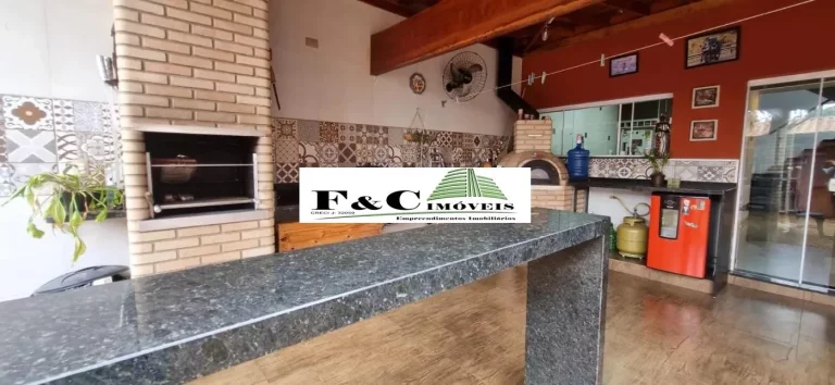 Imagem Casa para Venda em Piracicaba, Pompéia, 2 dormitórios, 2 suítes, 4 banheiros, 2 vagas