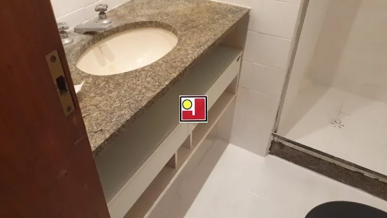 Imagem Vendo 1 suíte+depd, frontal mar, alto, vista maravilhosa, porteiro 24h, 2 vagas, ônibus, clube, piscina, sauna, churrasqueira, futebol, ginasio esport