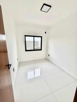 Imagem Casa geminada com 2 dormitórios e garagem para 2 carros em Palhoça/SC
