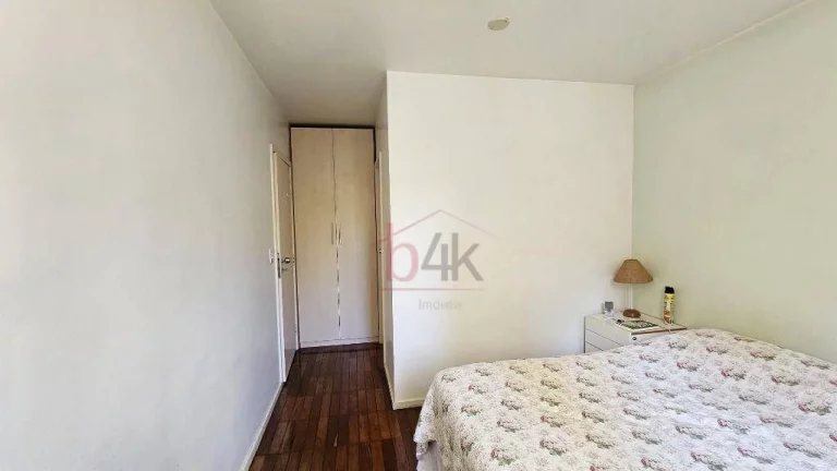 Imagem Apartamento com 131m² mobiliado à venda em Moema.