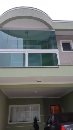 Imagem Sobrado Grande 222 m² no centro 3 Dormitorios sendo 3 suítes e 4 Vagas