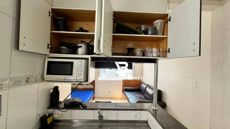 Imagem Kitnet com 1 dormitório à venda, 29 m² por R$ 268.000,00 - Pitangueiras - Guarujá/SP