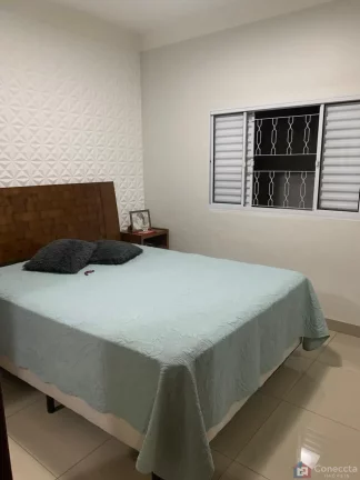 Imagem Casa à venda no Centro de Guimarânia-MG – 2 quartos, suíte e 176m²