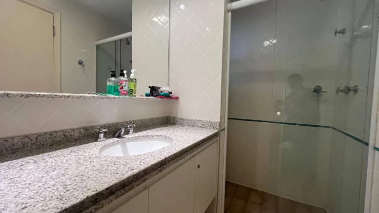 Imagem Apartamento com 4 dormitórios à venda, 155 m por R$ 2.480.000,00 - Riviera