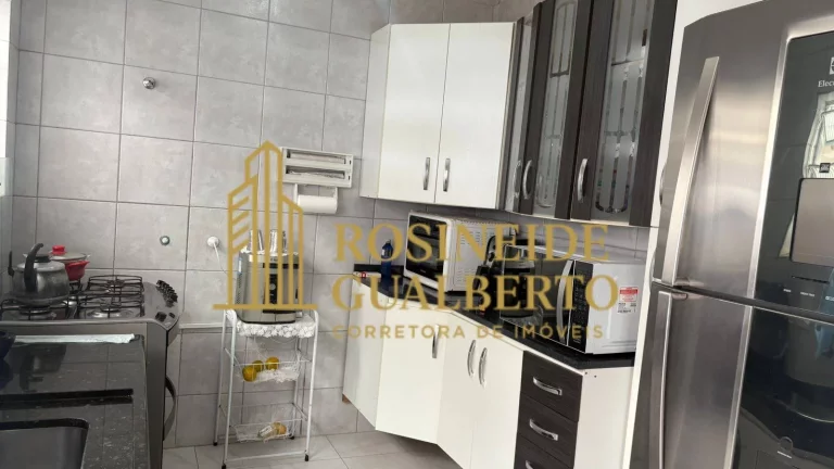 Imagem CASA COM 4 DORMITÓRIOS E 2 SUÍTES PRAIA MARTIM DE SÁ