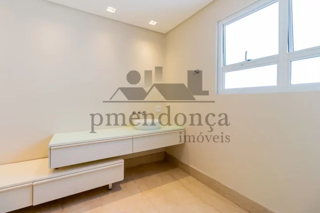 Imagem Apartamento impecável em Higienópolis, com 04 quartos (2 suítes ) e 3 vagas, 452m²