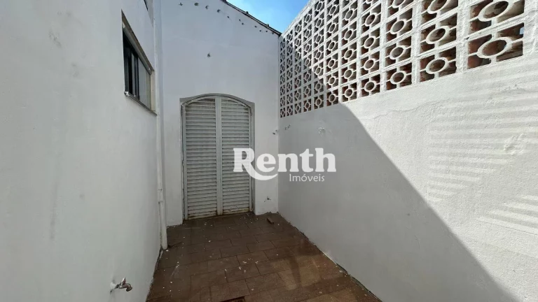 Imagem Casa com 2 dormitórios à venda, 114 m² por R$ 275.000,00 - Estádio - Rio Claro/SP