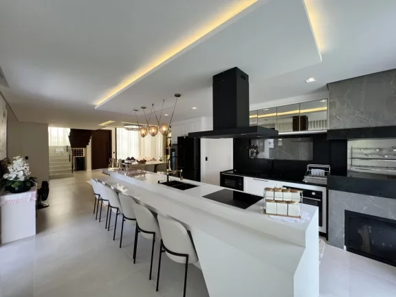 Imagem Casa Alto Padrão para Venda em Florianópolis / SC no bairro Ingleses do Rio Vermelho