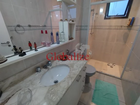 Imagem APARTAMENTO À VENDA COM 3 DORMITÓRIOS, SUÍTE E VAGA DEMARCADA NO BAIRRO DO JOSÉ MENINO EM SANTOS POR R$ 1.070.000,00.