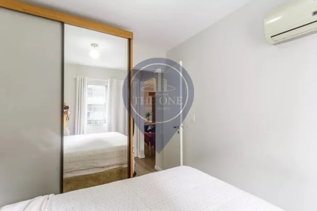Imagem Apartamento à venda no Itaim Bibi, São Paulo-SP: 2 quartos, 2 salas, 1 banheiro, 1 vaga, 52m². Venha conferir!