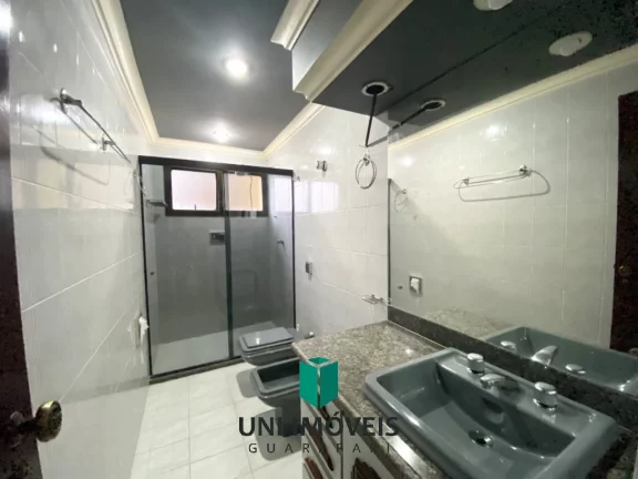 Imagem Apartamento de frente para o mar 03 quartos, 02 suítes, localização privilegiada - Guarapari - ES