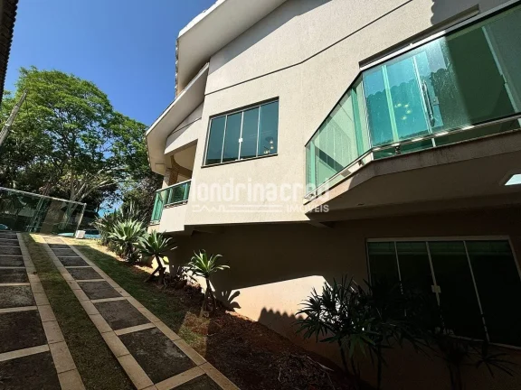 Imagem Casa Espetacular com 4 Dormitórios (2 Suítes), Piscina, Área Gourmet, 413m² de Construção em Terreno de 525m² – Acabamento de Alto Padrão e Localização Nobre!