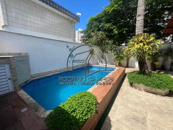 Imagem Espaçosa Casa Sobrado com Piscina à Venda no Aviação - Praia Grande