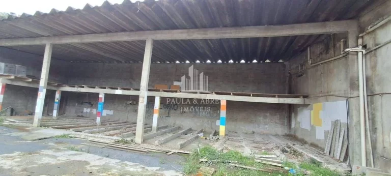 Imagem Aluga-se Grande área 850m² com cobertura de 250m², 1 ou 2 Banheiros no Alto da Boa Vista, Mauá-SP