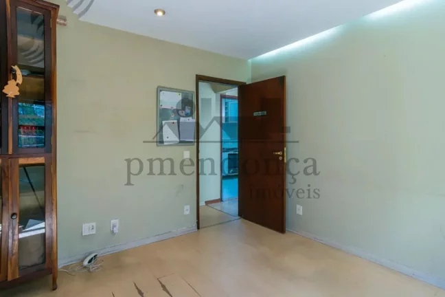 Imagem Apartamento no Jardim Paulista com 175m², 3 quartos (1 suíte) e 1 vaga.