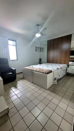 Imagem casa 4 quartos com 3 suítes, adega, piscina e área de churrasqueira.