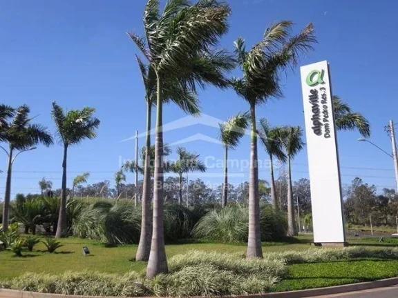 Imagem Em um dos condomínios mais cobiçados da região, este terreno oferece mais de 500m² com leve decl...