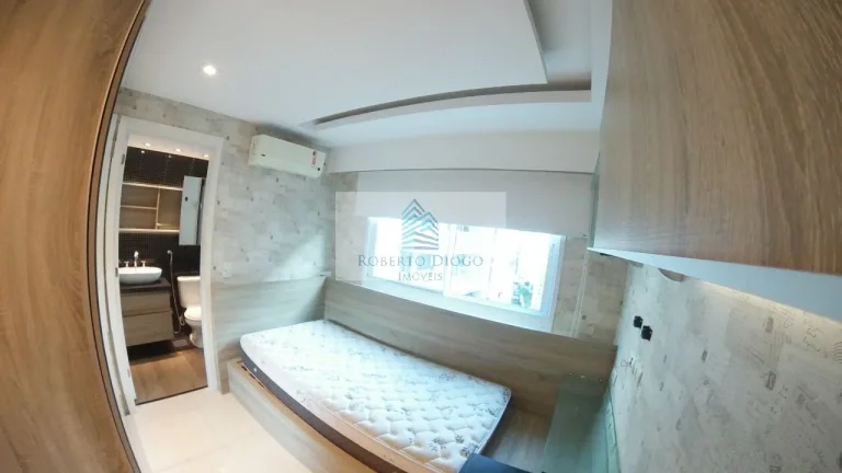 Imagem Apartamento de Luxo à Venda em Icaraí, Niterói-RJ: 4 Quartos, 3 Suítes, 3 Vagas de Garagem - 158m² de Puro Conforto!