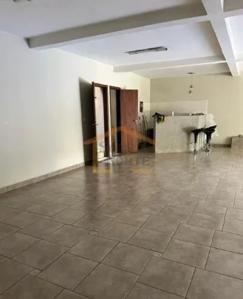 Imagem Sobrado, 325m² de área útil, 4 dormitórios sendo 4 suítes, sala 2 ambientes, cozinha com armár...
