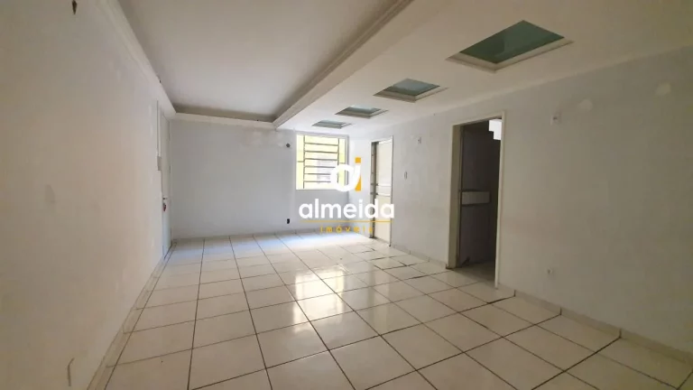 Imagem Sala Comercial 4 dormitórios à venda Centro Santa Maria/RS