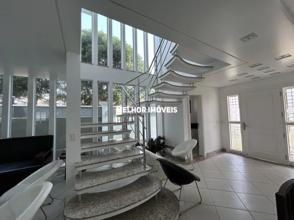 Imagem Casa Alto Padrão á venda localizada na Praia do Estaleirinho em Balneário Camboriú