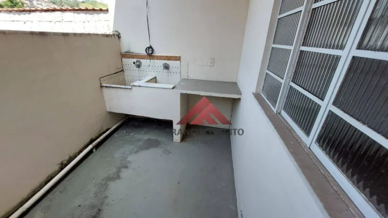 Imagem Casa com 3 dormitórios à venda por R$ 300.000,00 - Paraíso - São Gonçalo/RJ