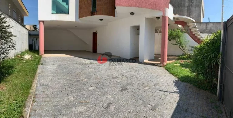 Imagem Sobrado à venda 3 Quartos, 1 Suite, 5 Vagas, Jardim São Caetano, São Caetano do Sul - SP
