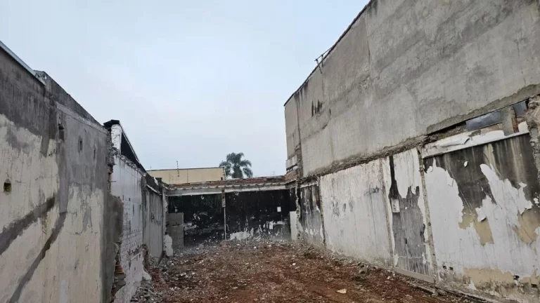 Imagem Terreno à venda, 130 m² por R$ 520.000,00 - Centro - Poá/SP